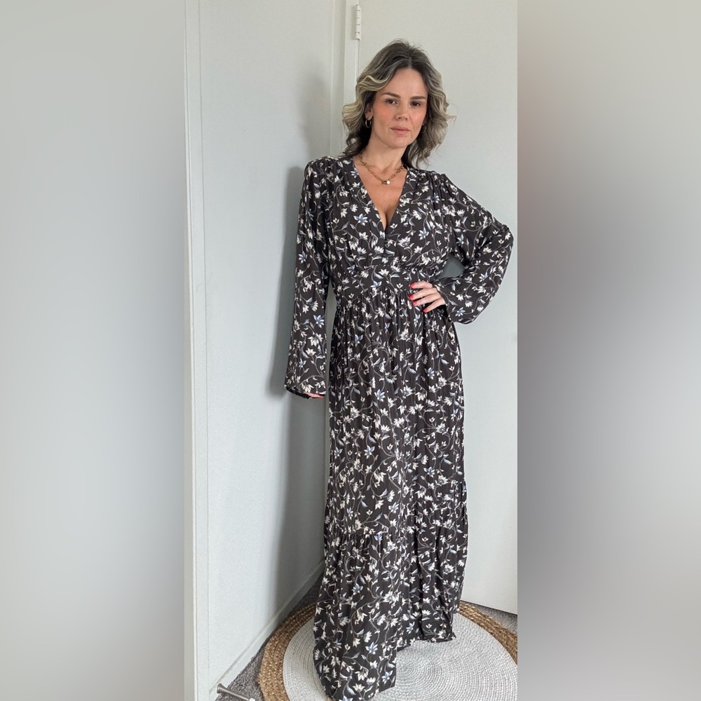 New Faherty Dakota Dress - Picture 7 of 14